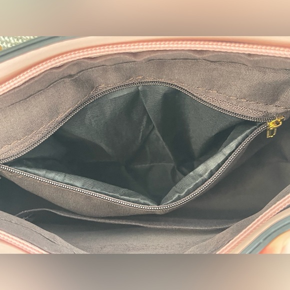 Chic Pink and Gold Satchel with Structured Design - Picture 14 of 16